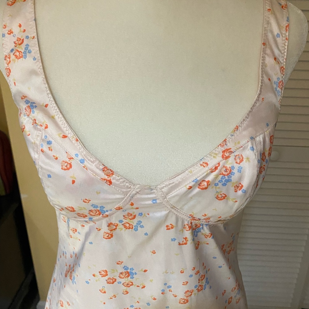 Urban Outfitters, NWT, Silky sheath
